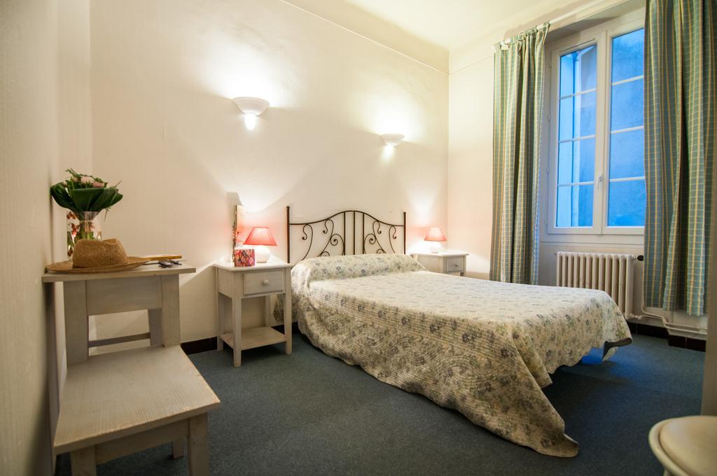 Hotel Restaurant Le Central Châteaurenard 외부 사진