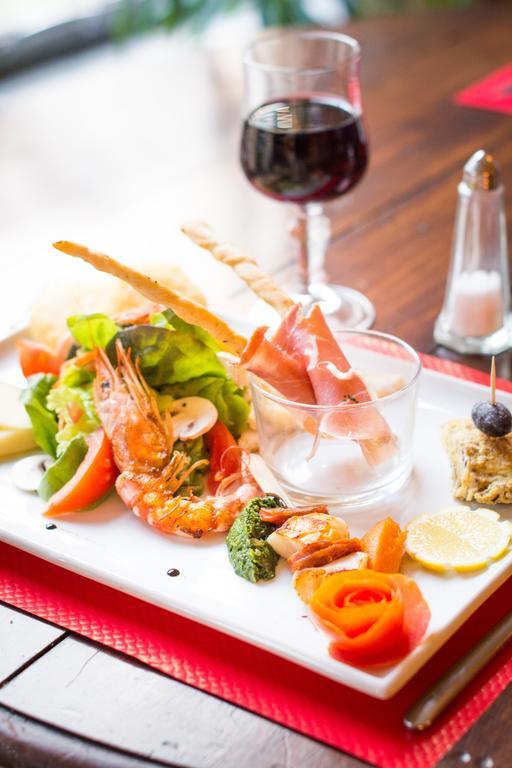Hotel Restaurant Le Central Châteaurenard 외부 사진